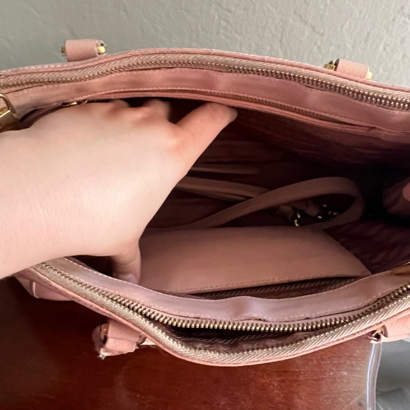 Pink Saffiano Galleria Double Zip Tote - Picture 5 of 9